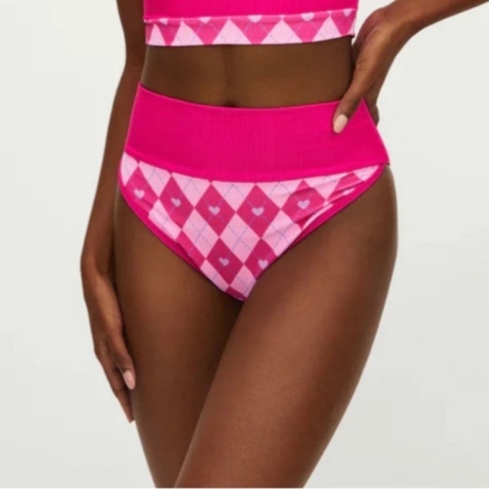 New! Beach Riot Emmy high waisted bottom cross my heart pink argyle 3894